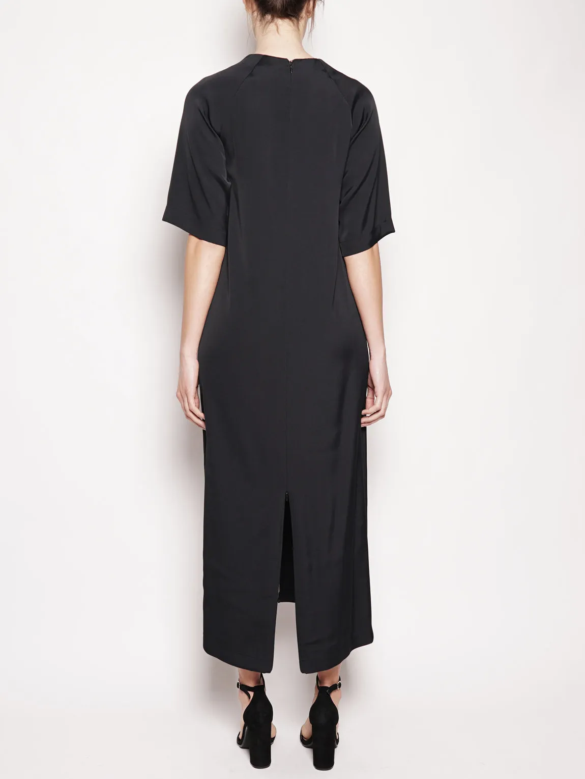 Dress with zipper