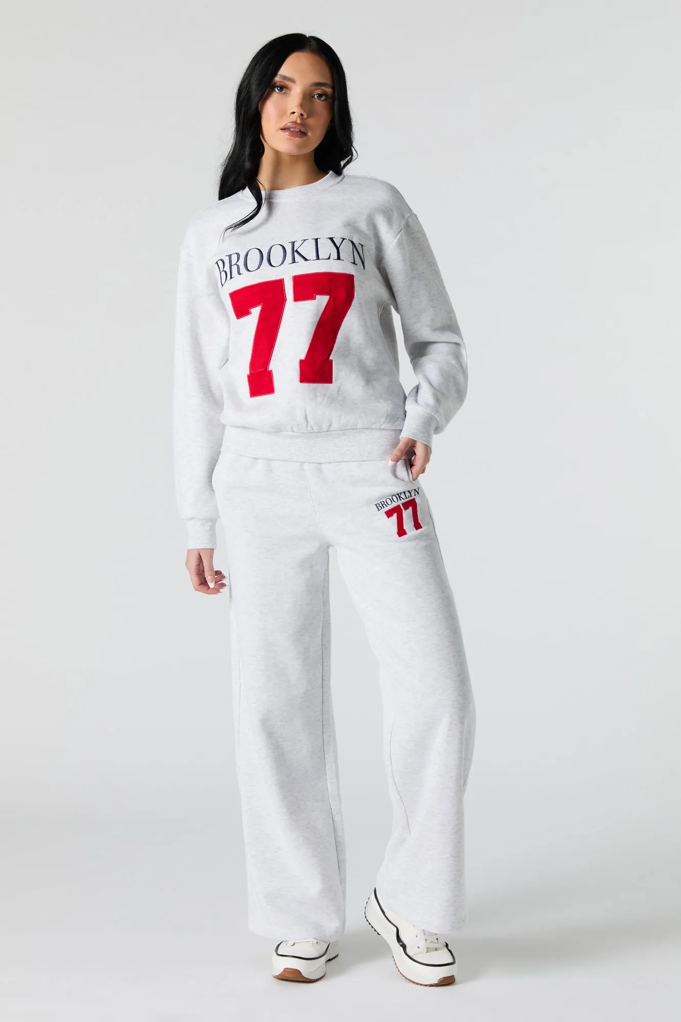 Graphic Fleece Wide Leg Sweatpant