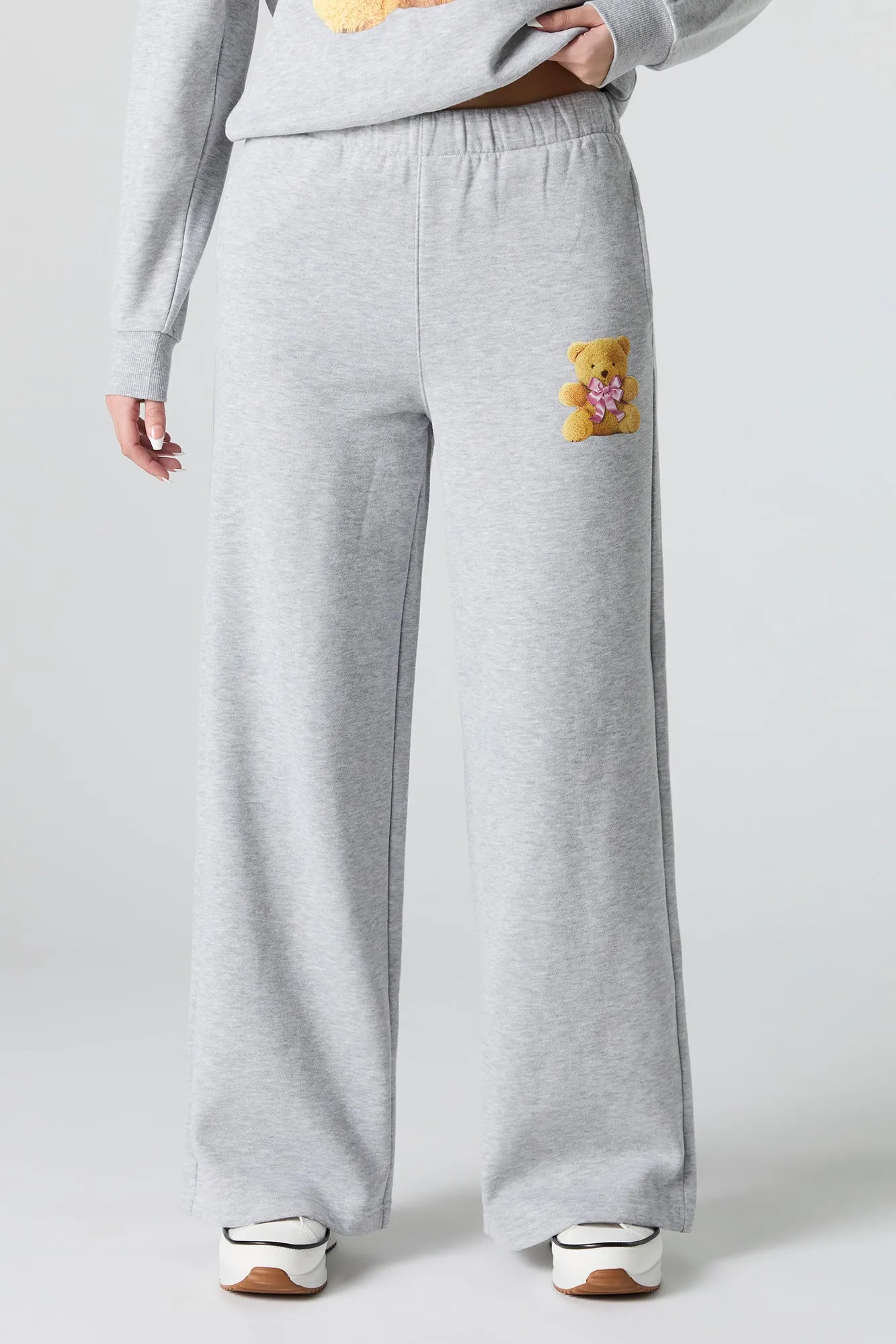 Graphic Fleece Wide Leg Sweatpant