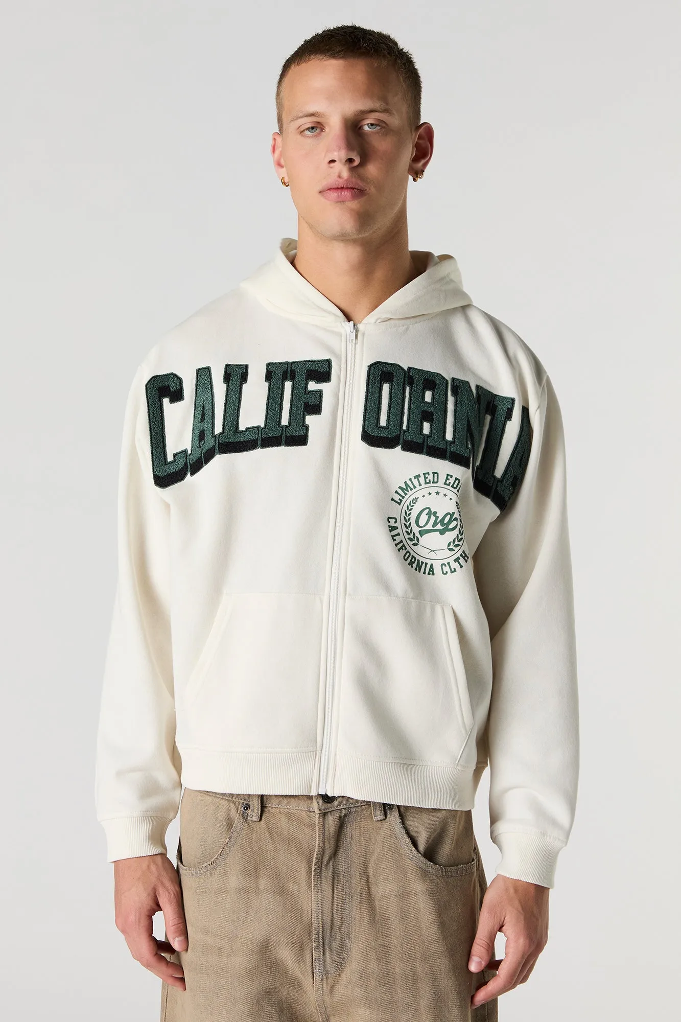 Haut à capuchon en molleton avec motif California brodé en chenille et fermeture à glissière