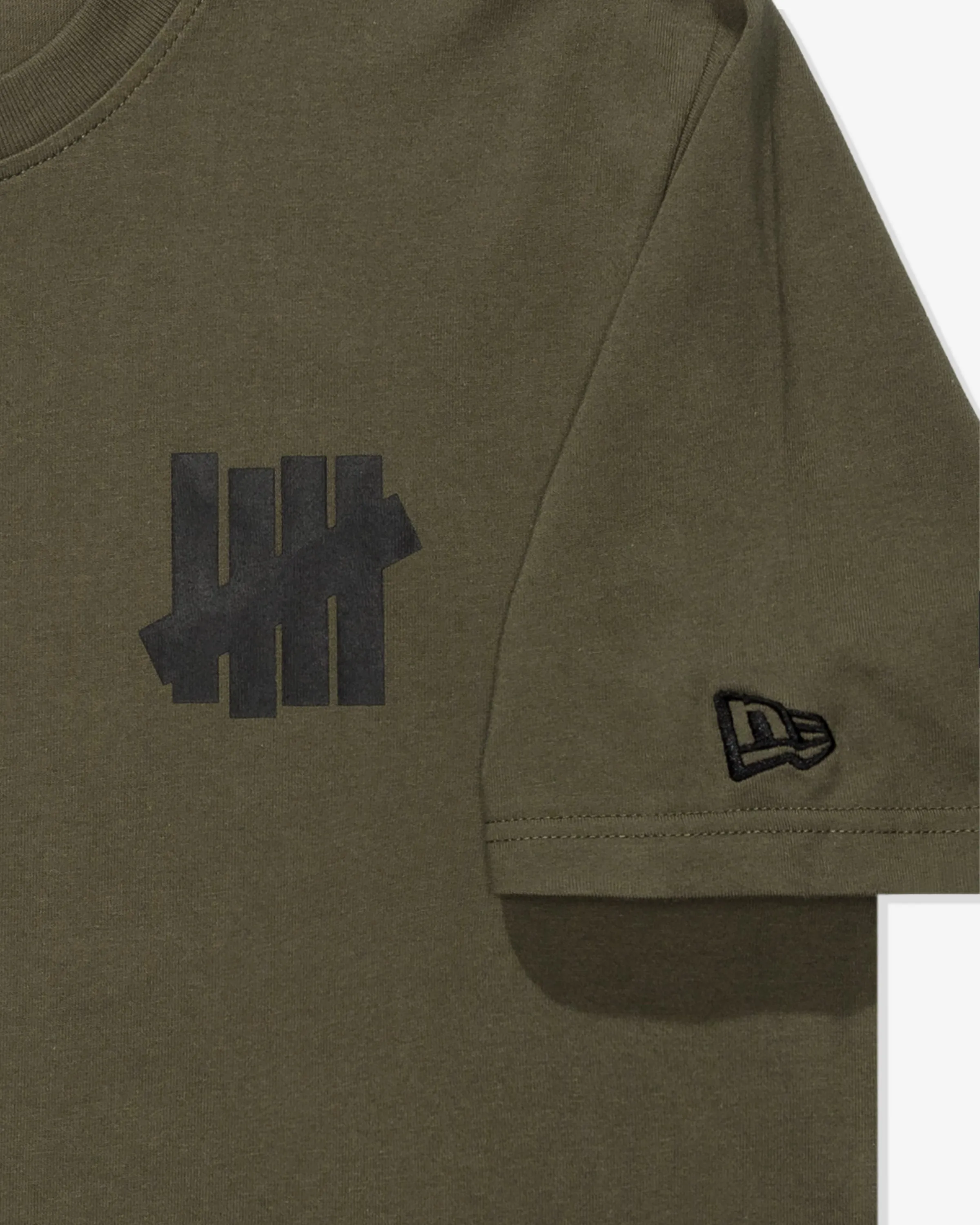 UNDEFEATED X NEW ERA NY YANKEES S/S TEE - NEWOLIVE