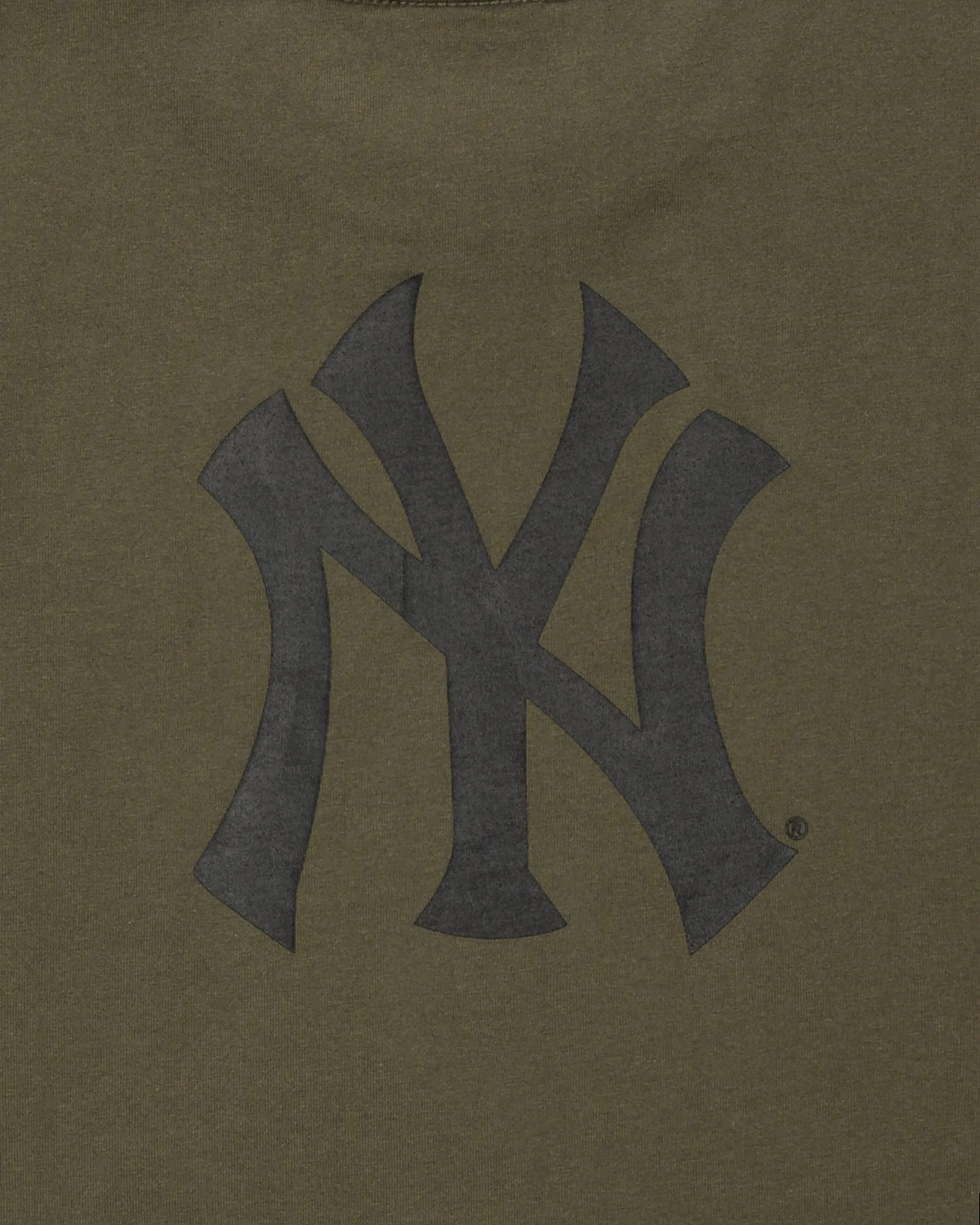 UNDEFEATED X NEW ERA NY YANKEES S/S TEE - NEWOLIVE