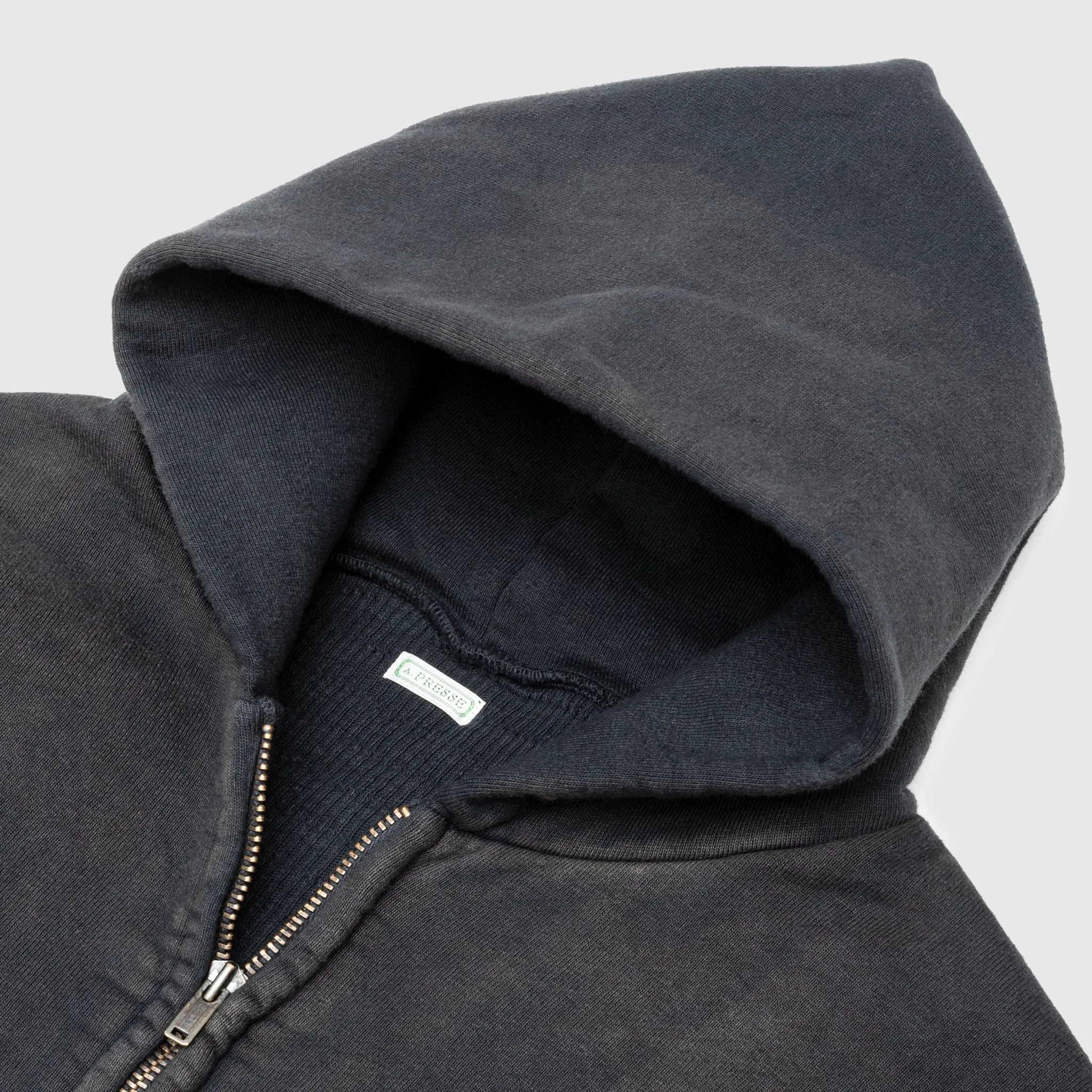VINTAGE ZIP HOODIE
