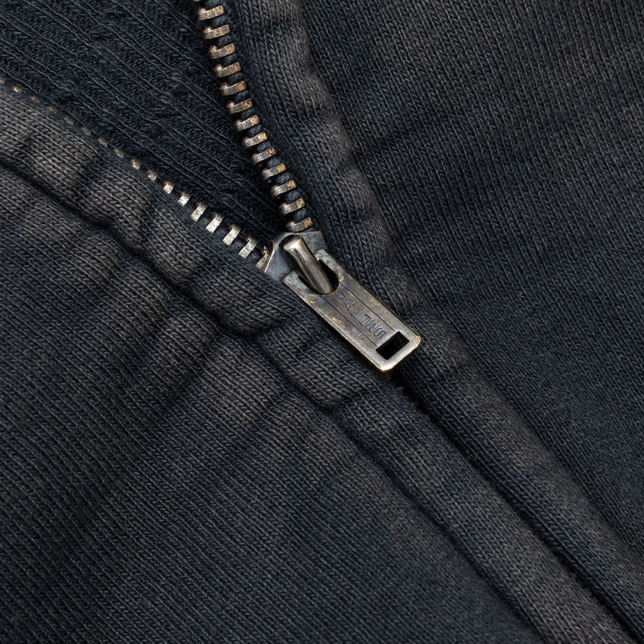 VINTAGE ZIP HOODIE