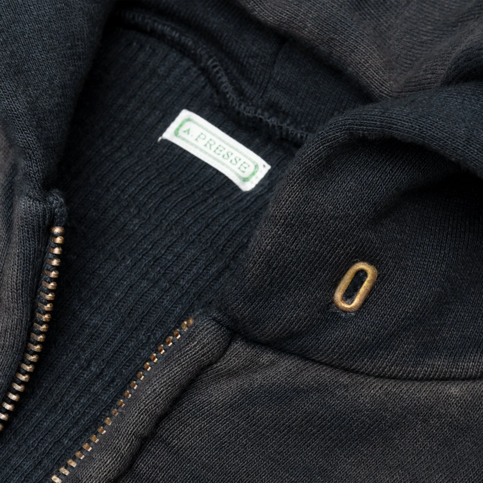 VINTAGE ZIP HOODIE